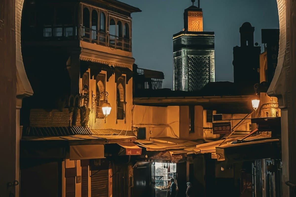 Chambre le soir, lumière des lanternes